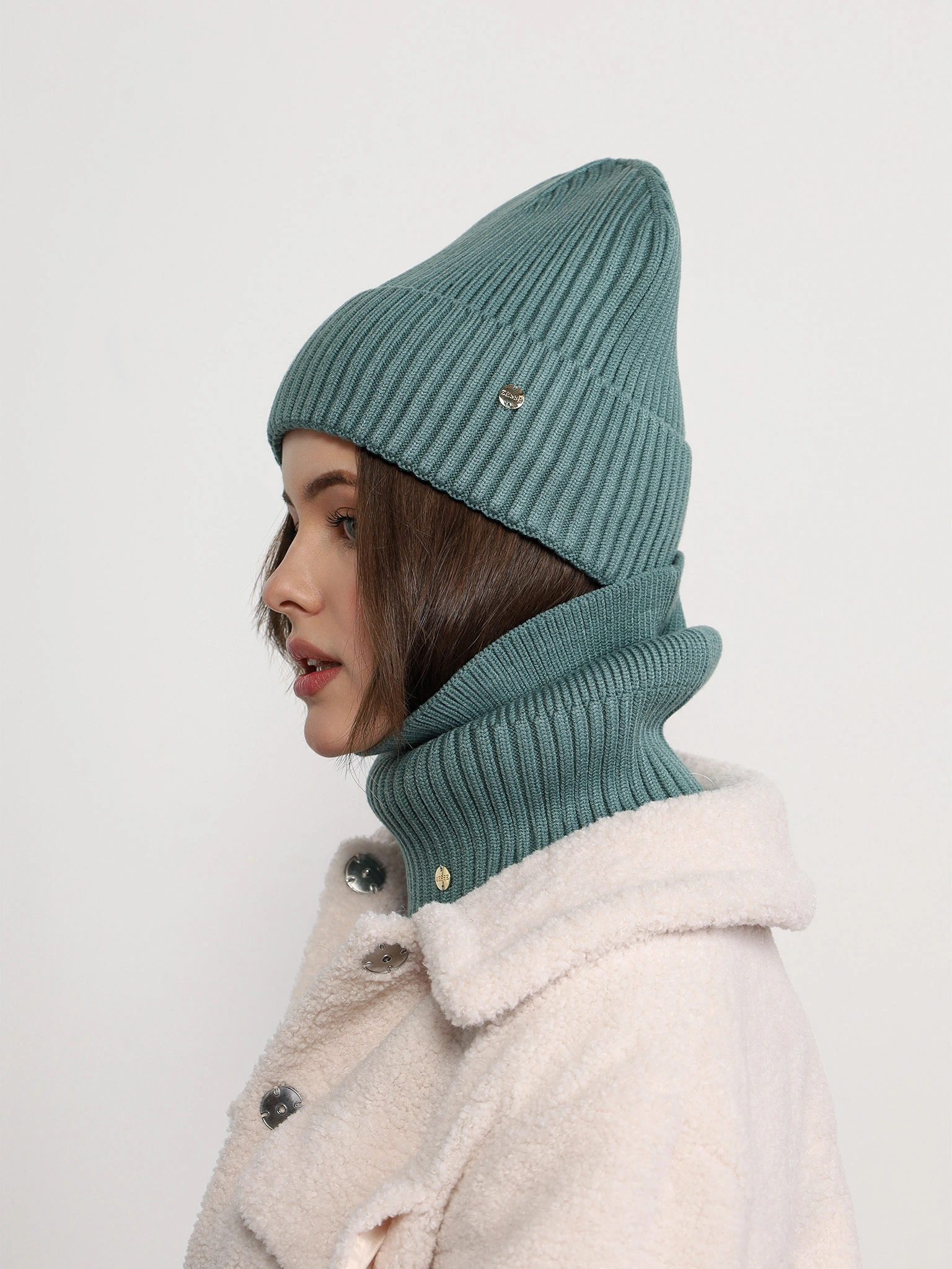 Шапка-бини в ассортименте с отворотом на подкладе